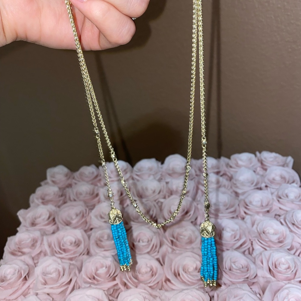 Kendra Scott necklace